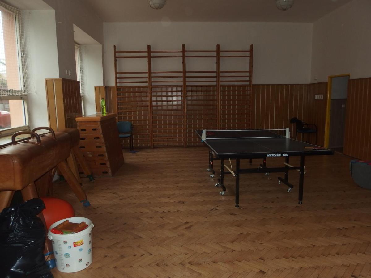 Apartmánový dům Obecná škola Svetlik Esterno foto