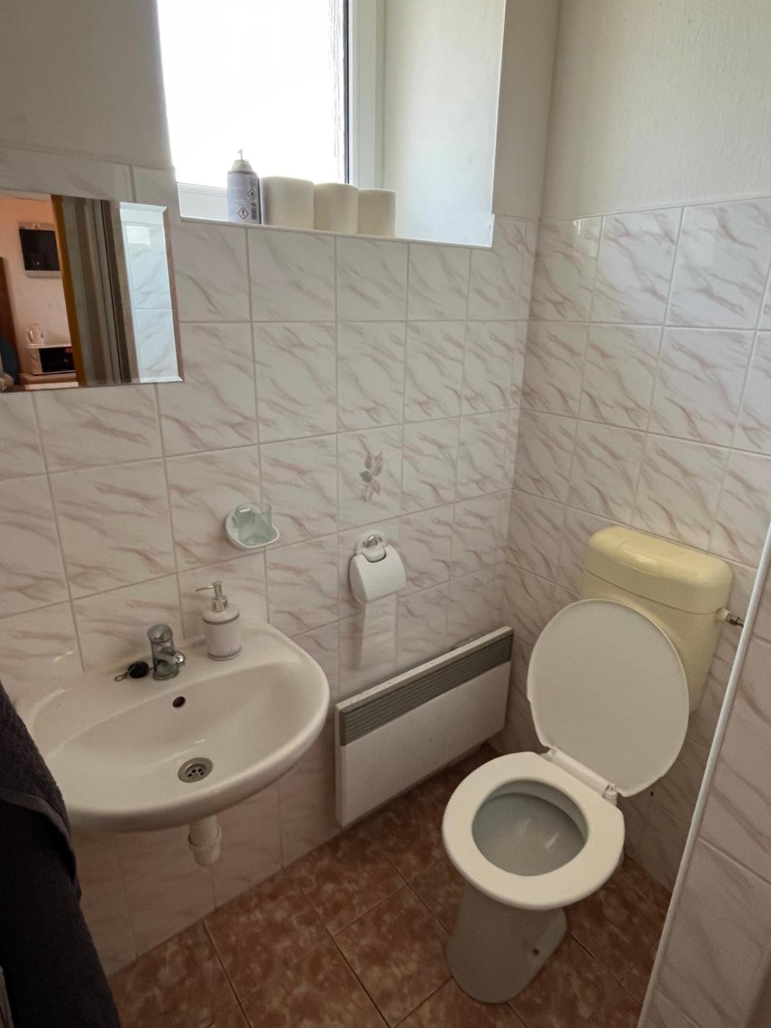 Apartmánový dům Obecná škola Svetlik Esterno foto