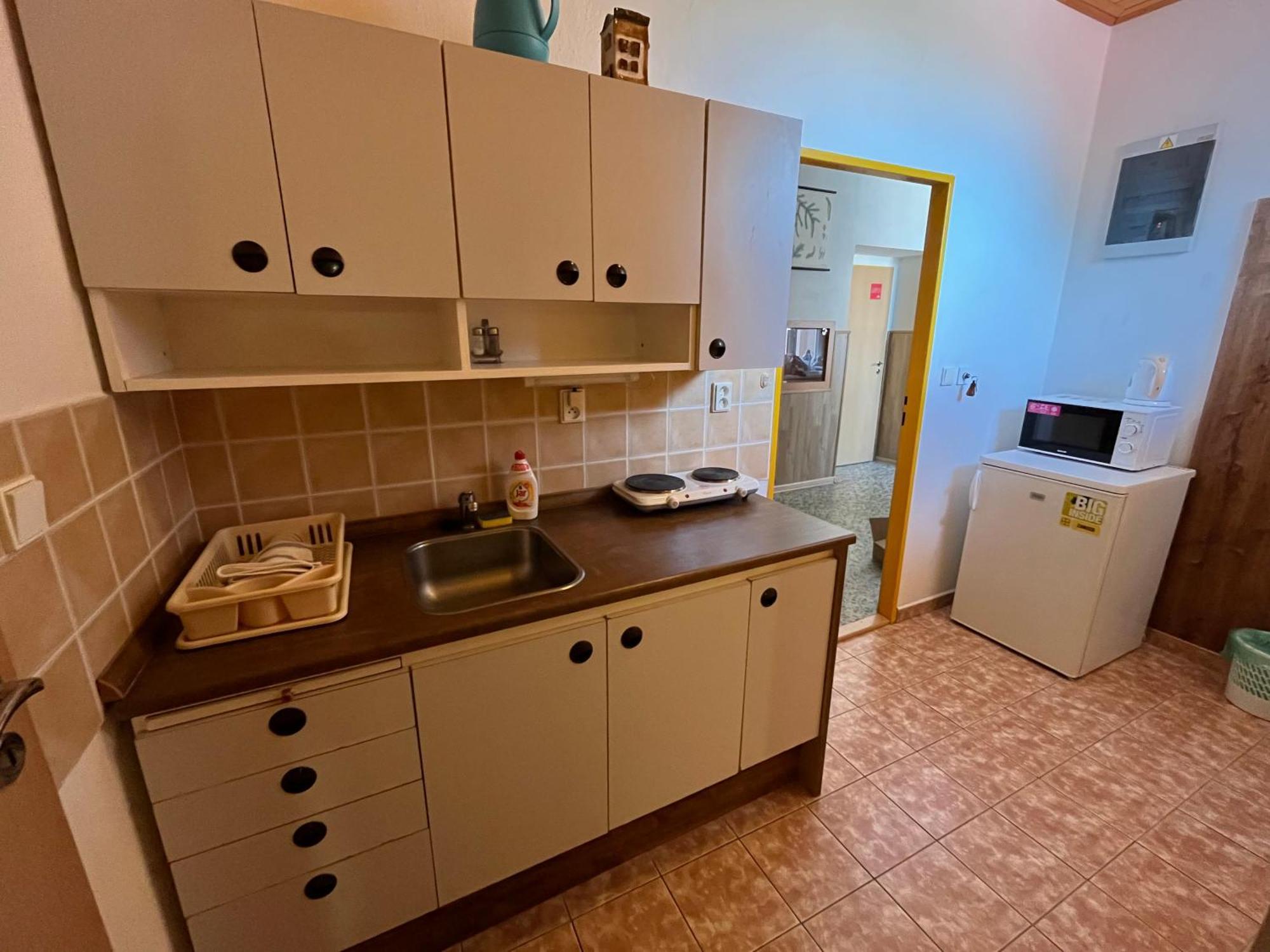 Apartmánový dům Obecná škola Svetlik Esterno foto